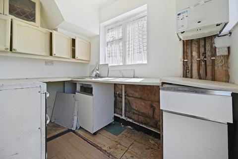 3 bedroom end of terrace house for sale, Lynmouth Drive, Ruislip