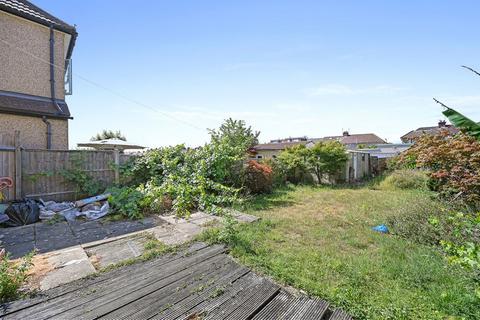 3 bedroom end of terrace house for sale, Lynmouth Drive, Ruislip
