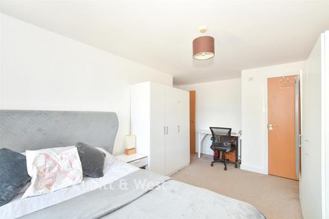 2 bedroom apartment for sale, Howlands Court, Crawley RH10