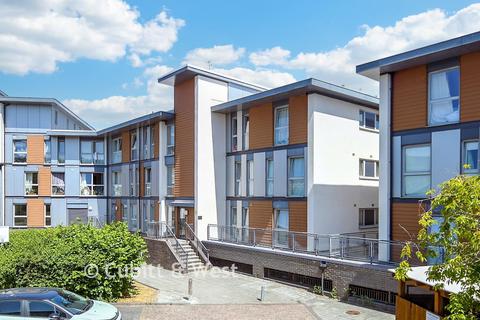 2 bedroom apartment for sale, Howlands Court, Crawley RH10
