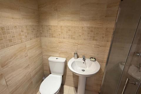 Studio to rent, West Drayton