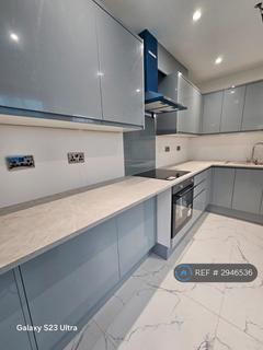3 bedroom semi-detached house to rent, Oulton Road, Lowestoft, NR32