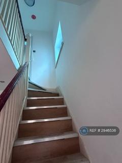 3 bedroom semi-detached house to rent, Oulton Road, Lowestoft, NR32
