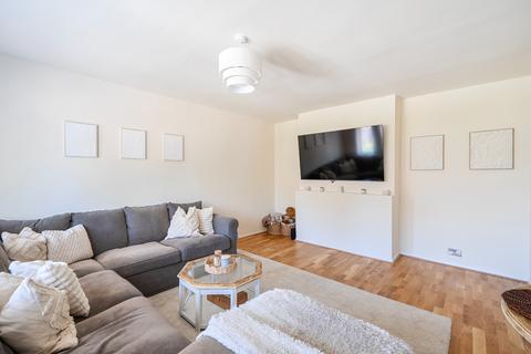 2 bedroom maisonette for sale, The Crescent, Epsom