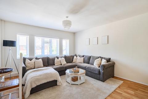 2 bedroom maisonette for sale, The Crescent, Epsom