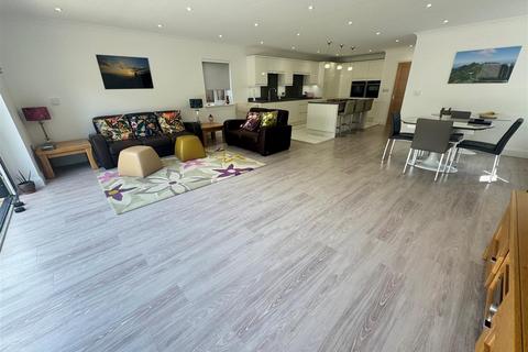 4 bedroom detached house for sale, Victoria Road, Rayleigh