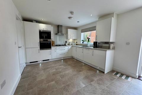 4 bedroom detached house for sale, Lees Grove, Sellindge TN25