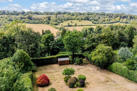 6 bedroom detached house for sale, Chipstead