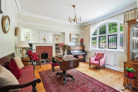 6 bedroom detached house for sale, Chipstead