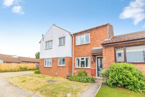 2 bedroom terraced house for sale, Challacombe, Furzton, Milton Keynes, Buckinghamshire, MK4