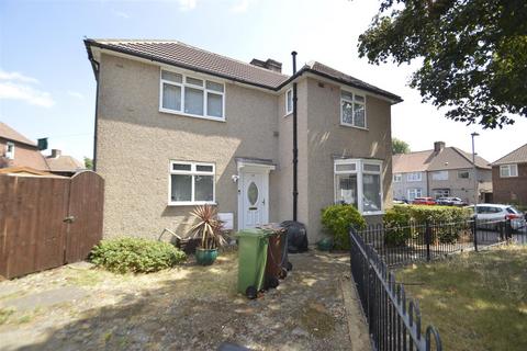 Dagenham Avenue, Dagenham