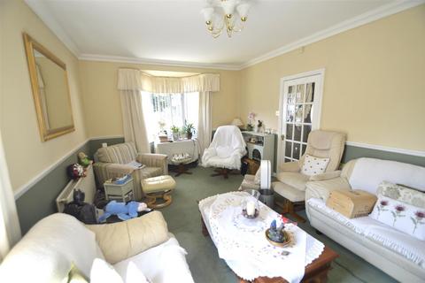3 bedroom end of terrace house for sale, Dagenham Avenue, Dagenham
