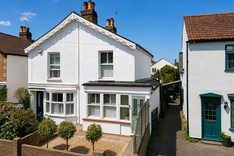 Dennis Road, East Molesey, KT8