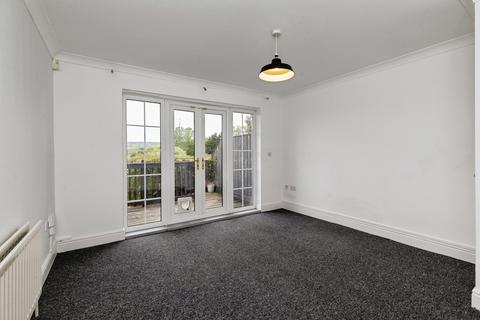 4 bedroom terraced house for sale, Hall Road, Rochester ME1
