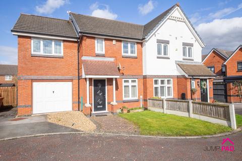 3 bedroom semi-detached house to rent, Langton Close, Newton-Le-Willows, WA12