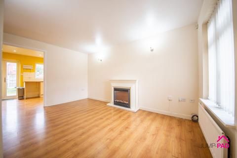 3 bedroom semi-detached house to rent, Langton Close, Newton-Le-Willows, WA12