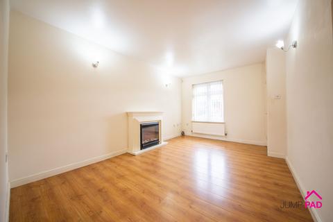 3 bedroom semi-detached house to rent, Langton Close, Newton-Le-Willows, WA12