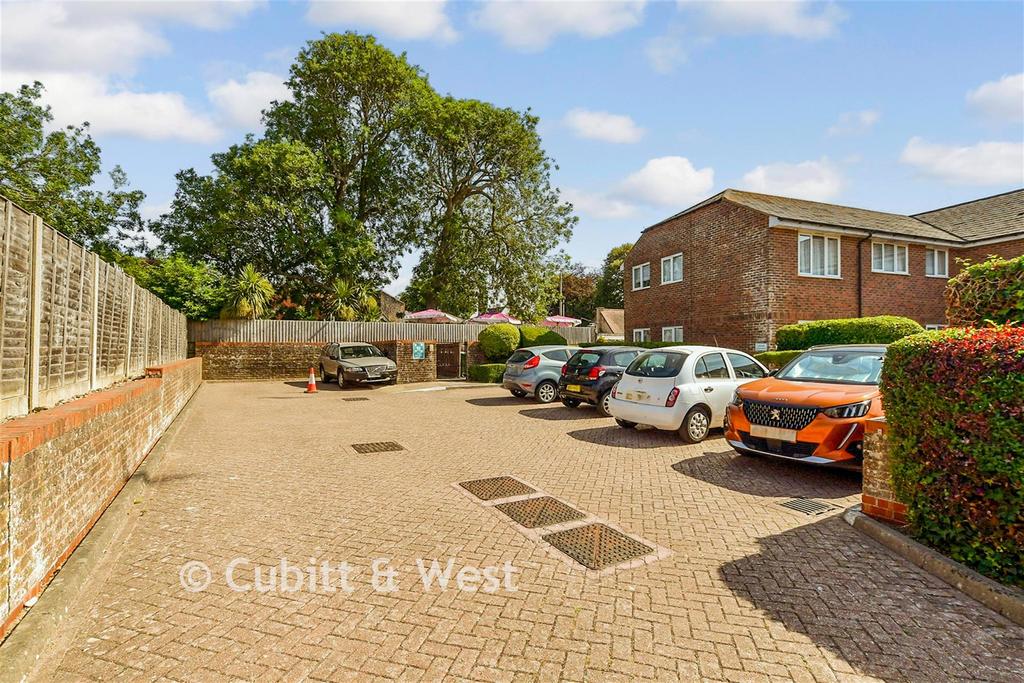 Driveway/Parking