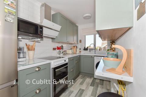 2 bedroom flat for sale, Sea Lane, Rustington, West Sussex