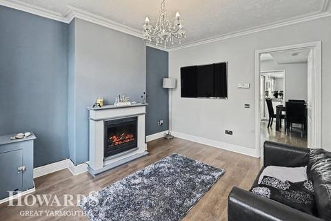 2 bedroom terraced house for sale, Albion Road, Great Yarmouth