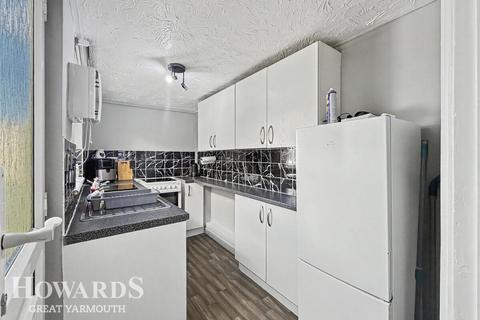 2 bedroom terraced house for sale, Albion Road, Great Yarmouth