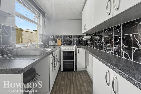 2 bedroom terraced house for sale, Albion Road, Great Yarmouth
