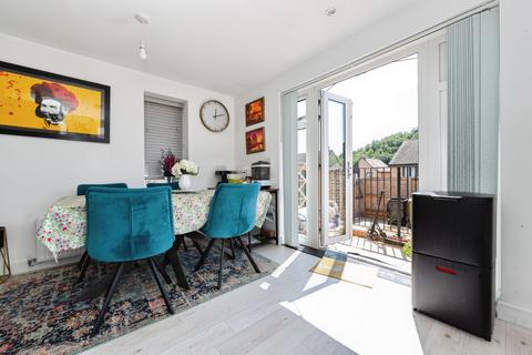 3 bedroom semi-detached house for sale, Castle Hill Drive, Ebbsfleet Valley, Swanscombe, Kent, DA10