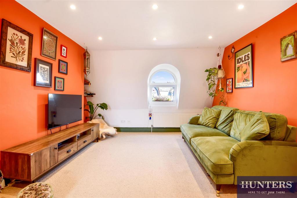 Apartment in Hackney - View 4