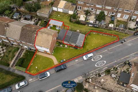 3 bedroom end of terrace house for sale, Milner Crescent, Potters Green, Coventry, CV2 2FD