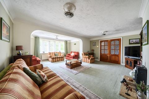 6 bedroom detached house for sale, King Edward Avenue, Aylesbury