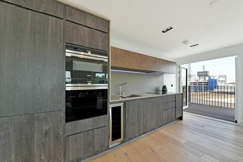 2 bedroom flat for sale, Exchange Gardens, London SW8