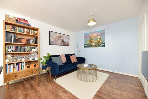 2 bedroom apartment for sale, Sullivan Court, Biggleswade SG18