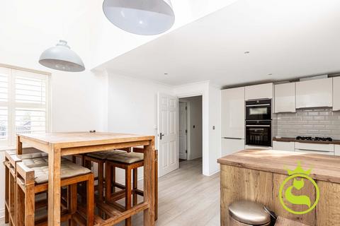 2 bedroom flat for sale, Alton Road, Poole BH14