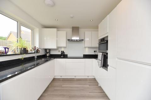4 bedroom semi-detached house for sale, Hollyhock Way, Biggleswade SG18