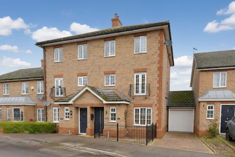 4 bedroom semi-detached house for sale, Ivel Bury, Biggleswade SG18
