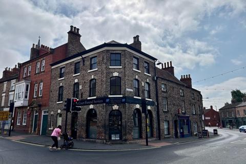 2 bedroom flat to rent, Castlegate, Malton