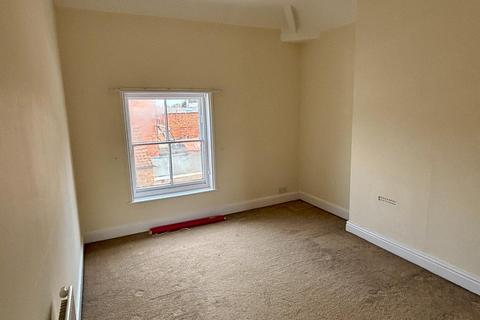2 bedroom flat to rent, Castlegate, Malton