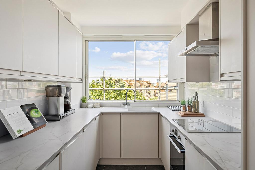 Apartment in London - More