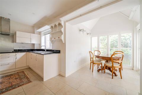 2 bedroom retirement property for sale, Hooke Court, Liphook, Hampshire, GU30