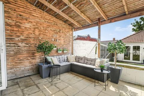 4 bedroom terraced house for sale, King Georges Road, Doncaster, DN11