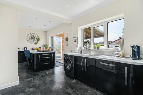 4 bedroom terraced house for sale, King Georges Road, Doncaster, DN11