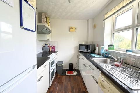 2 bedroom flat for sale, Honeysuckle Close, Biggleswade, SG18