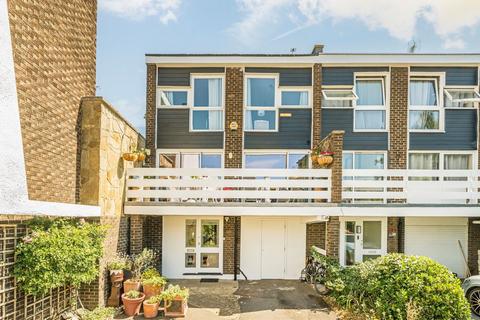 Morecoombe Close, Kingston Upon Thames KT2