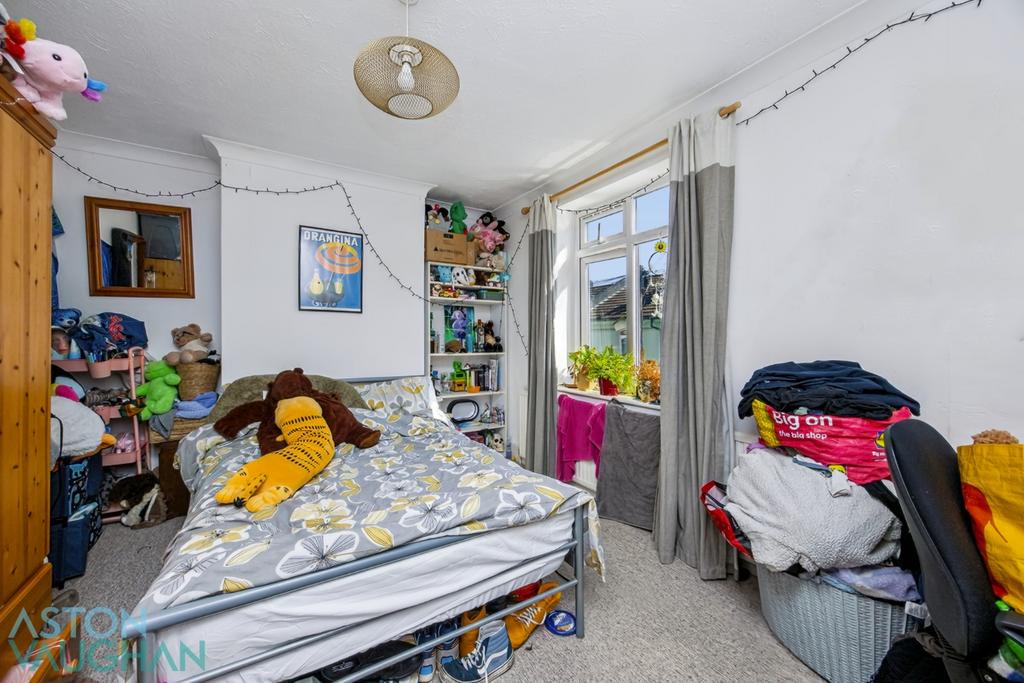 House in Brighton, Queen's Park - More
