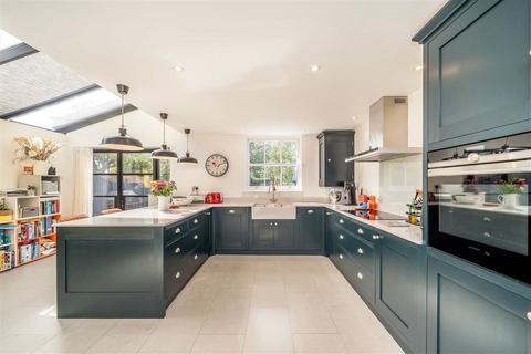 4 bedroom house for sale, Effingham Road, London SE12