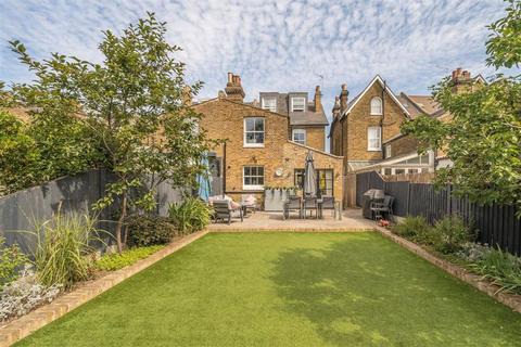 4 bedroom house for sale, Effingham Road, London SE12