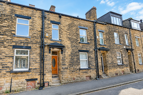 4 bedroom terraced house to rent, Westover Road, Bramley, Leeds, West Yorkshire