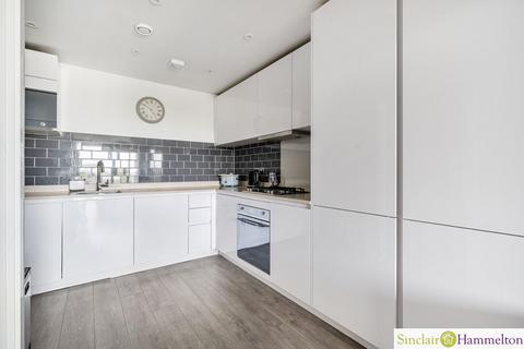 1 bedroom penthouse for sale, Masons Hill, Bromley