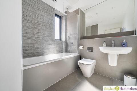 1 bedroom penthouse for sale, Masons Hill, Bromley