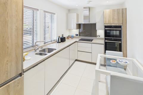 undefined, Chalfont Dene, Chalfont St. Peter, Gerrards Cross, Buckinghamshire, SL9